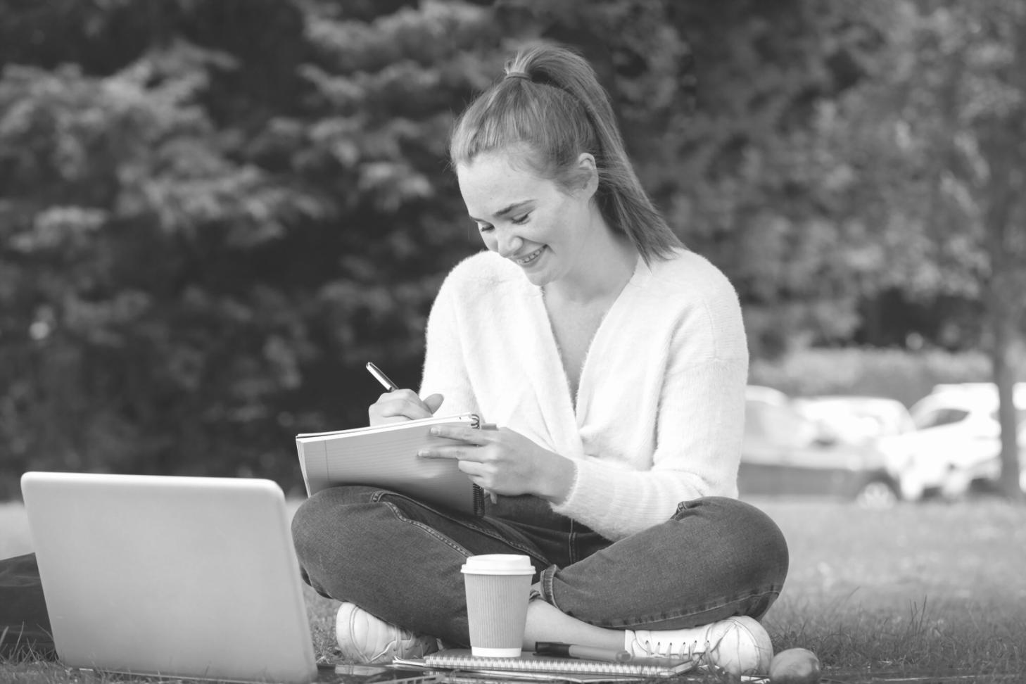 Workshop-Teilnehmer bei interaktiver Budgetplanung